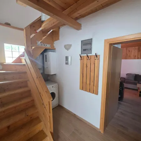 Bella Vlasic Holiday home
